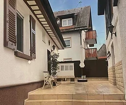 Erstbezug! Außergewöhnliche Maisonette Wohnung hochwertig Kernsaniert!