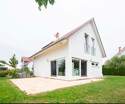 Hochwertiges KFW-70 Haus in Schelklingen-Hausen: Sehr schönes Einfamilienhaus in sonniger Lage