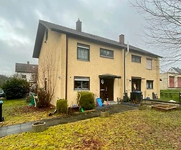 Schöne ruhige Doppelhaushälfte mit großem Garten in guter Lage von Schelklingen