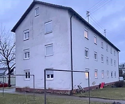 Doppeltes Wohnvergnügen: Zwei Wohnungen, Zwei Garagen, Ein Preis!