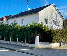Großzügiges Zweifamilienhaus mit hübschem Garten in Vöhringen