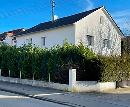 Großzügiges Zweifamilienhaus mit hübschem Garten in Vöhringen